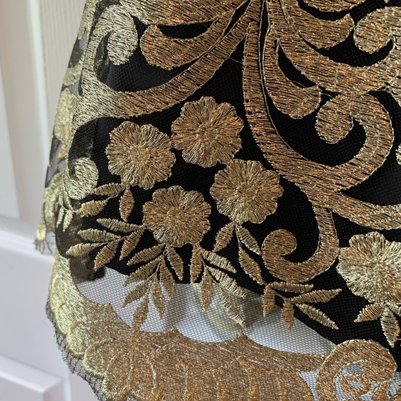 Elegant Black and Gold Lace Skirt - Picture 4 of 8